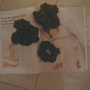 3Pack Cinnamon Two-Toned Scrunchies: {Grand}